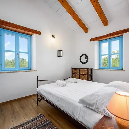 Rovo فيلة Sveti Lovreč Pazenatički